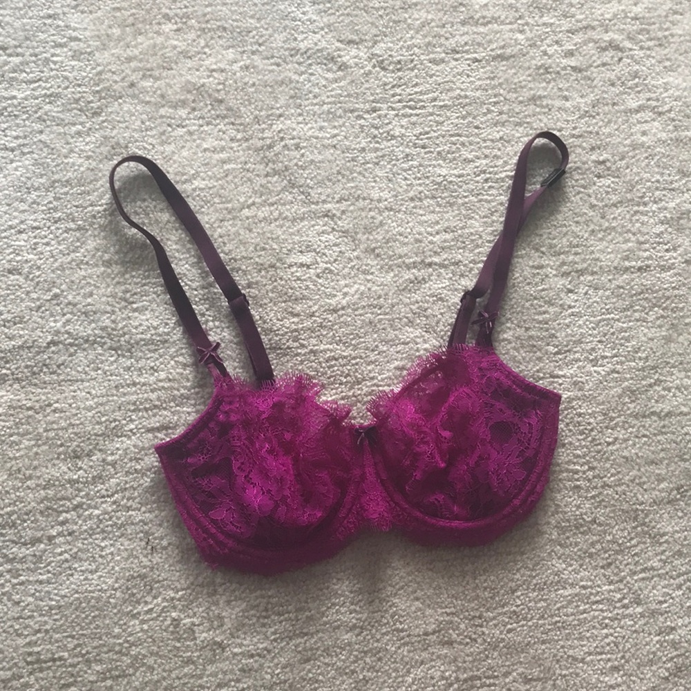 Cute purple lace bra, never worn